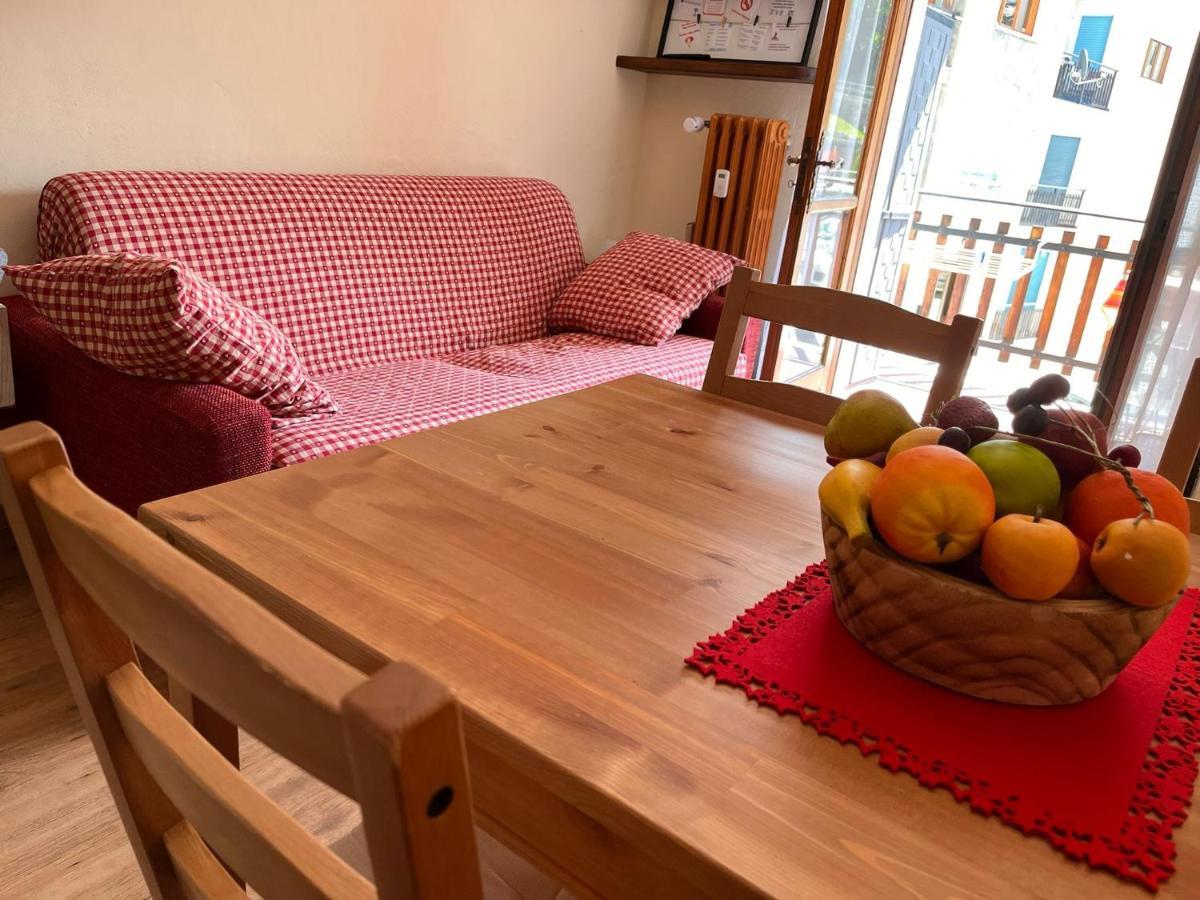 Il Piccolo Rifugio - Casa Valtournenche Apartment Bagian luar foto